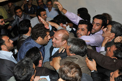 توطئه کارواشی تندروها علیه قالیباف؟